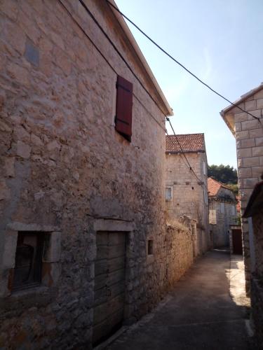 Makina — Nerezisce — photo 2