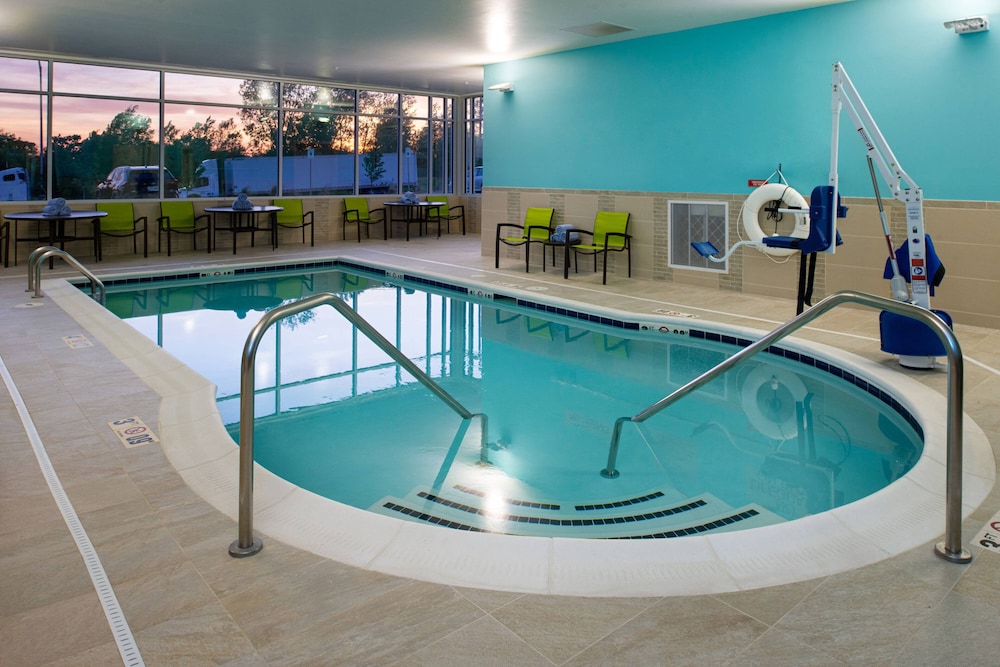Springhill Suites Kansas City Northeast - photo 18