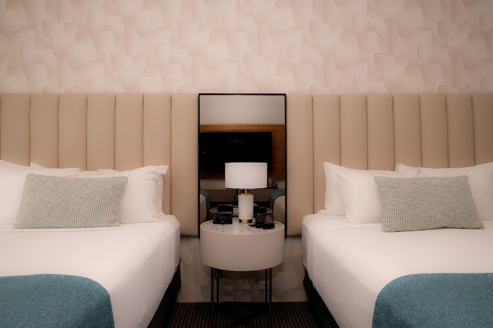 Avalon Hotel - photo 5