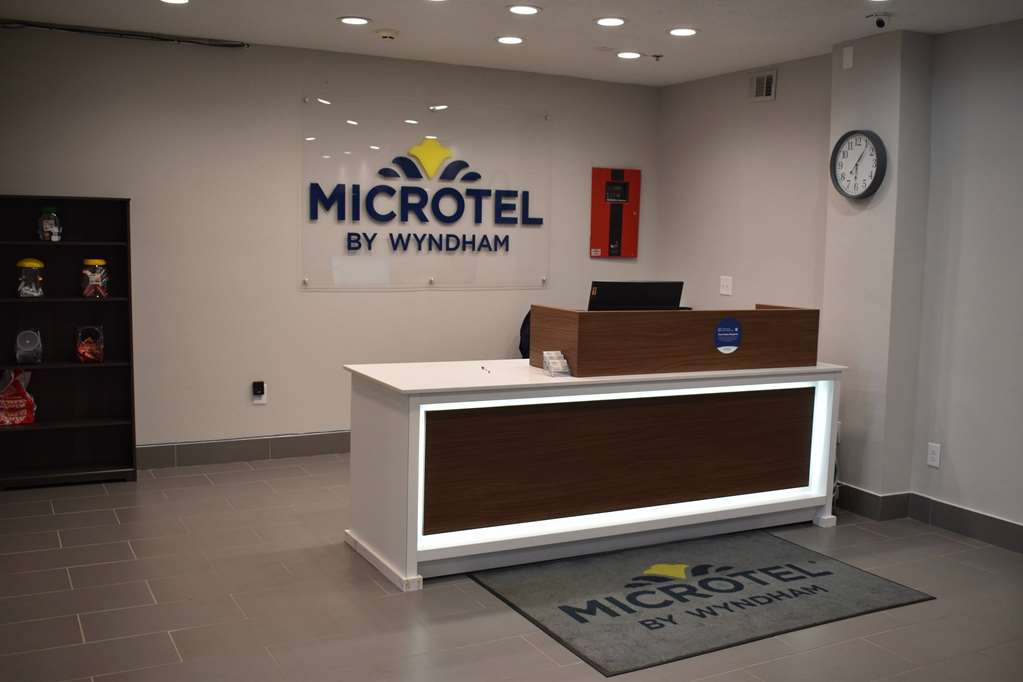 Microtel Inn & Suites by Wyndham Stockbridge Atlanta I 75 - photo 8