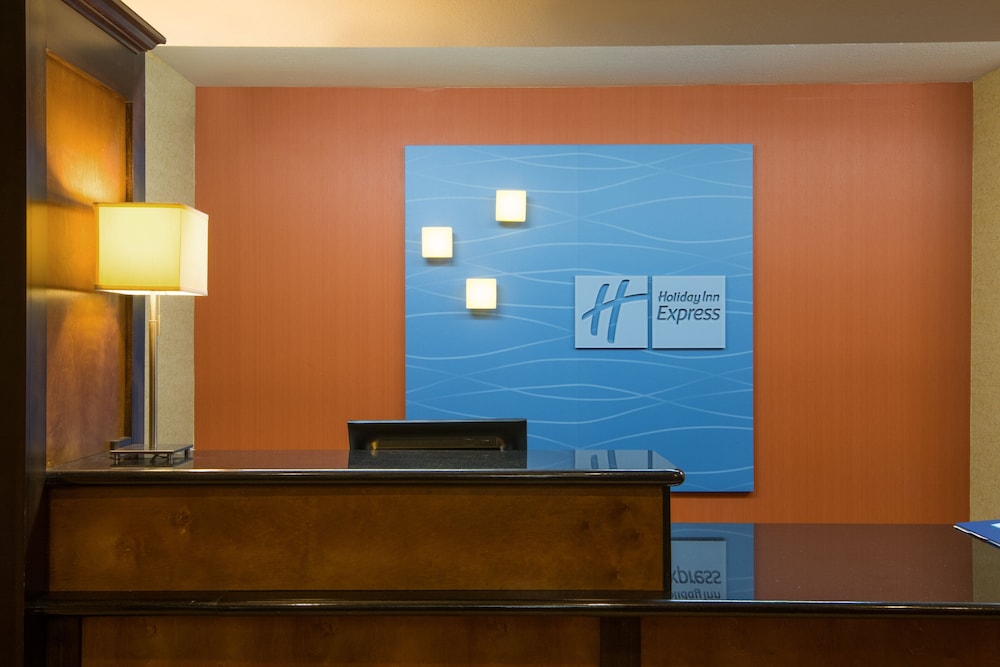 Holiday Inn Express & Suites Wauseon by IHG - photo 38