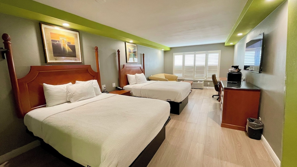 The SeaScape Inn - photo 10