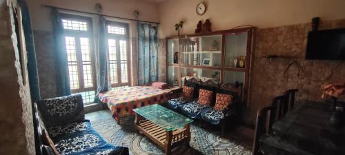 Gargi’s Inn — Unknown City — photo 3
