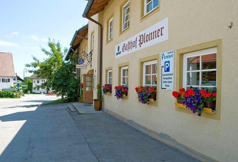 Il Plonner Hotel Restaurant Biergarten — hotel in Wessling