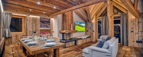 Le Chalet Luxury Apartment — 4-Star Luxury Hotel in Livigno, Italy
