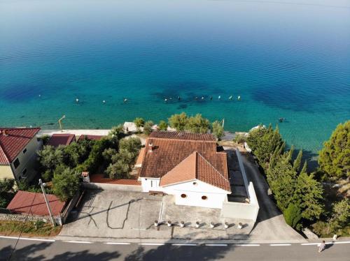 Apartman Dubravko Tribanj — 4-Star Luxury Hotel in Starigrad, Croatia