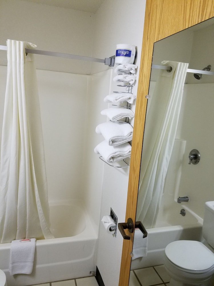 Auburn Inn - photo 16