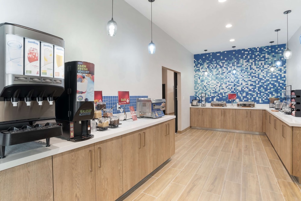 Best Western Plus Mobile Inn & Suites - photo 29