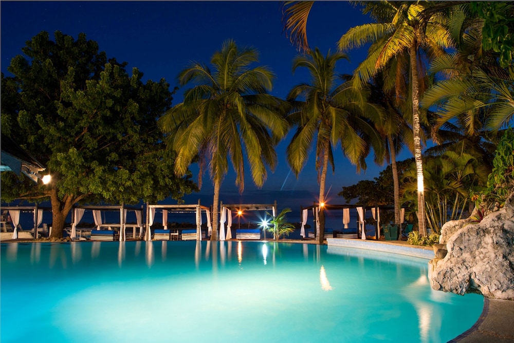 Anchorage Beach Resort — hotel in Lautoka