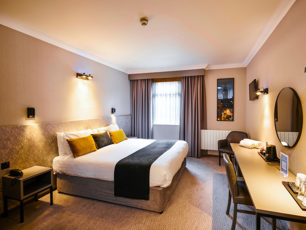 The Royal Toby Hotel — hotel in Rochdale