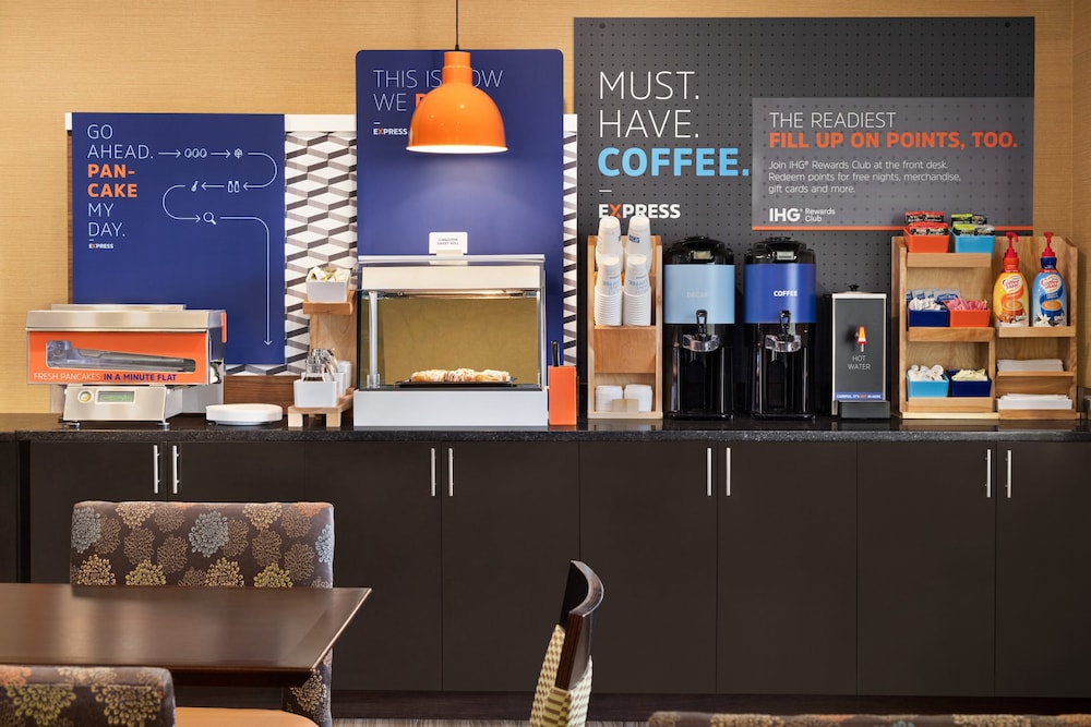 Holiday Inn Express Hotel & Suites Edmond by IHG - photo 47