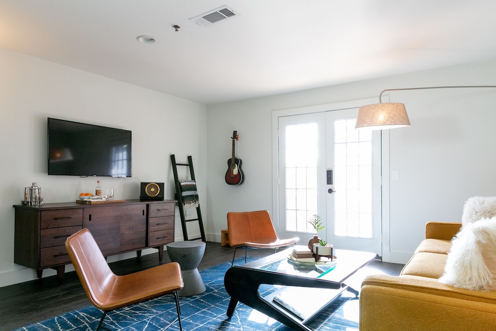 Bode Nashville - photo 25