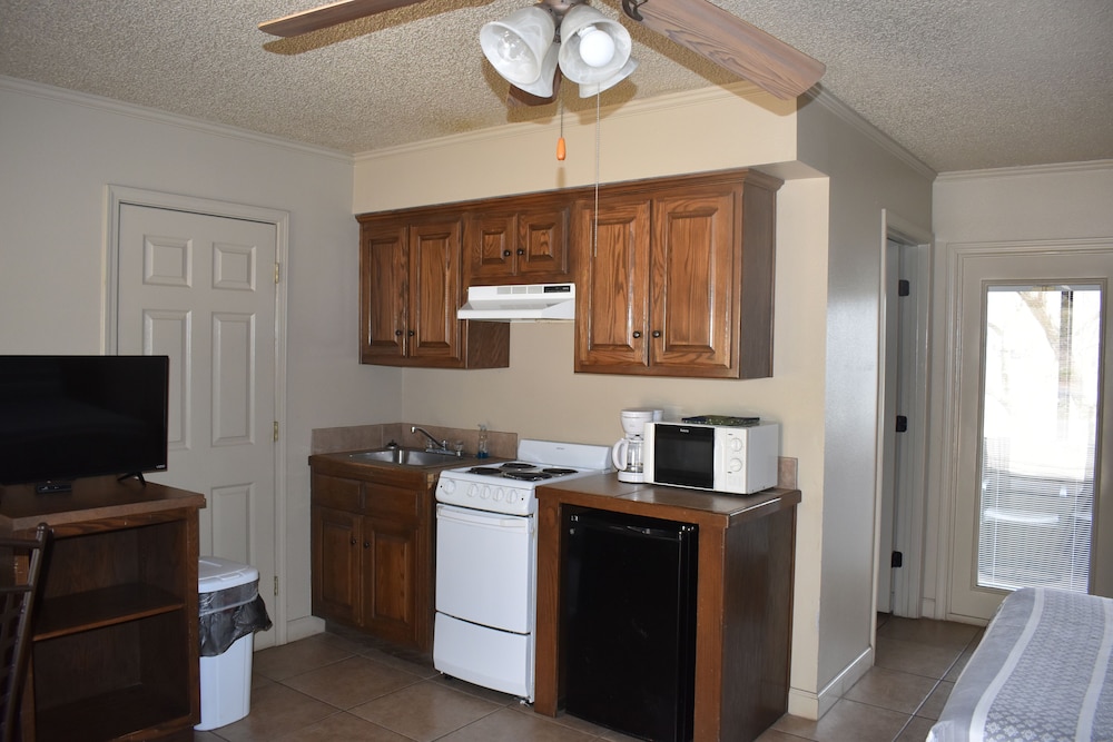 Jack's White River Fishing Resort - photo 8