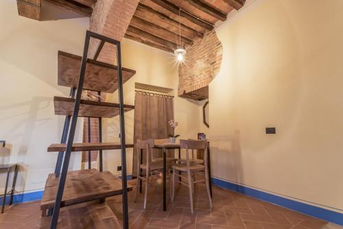 Porta delle Farine in Montepulciano, Italy