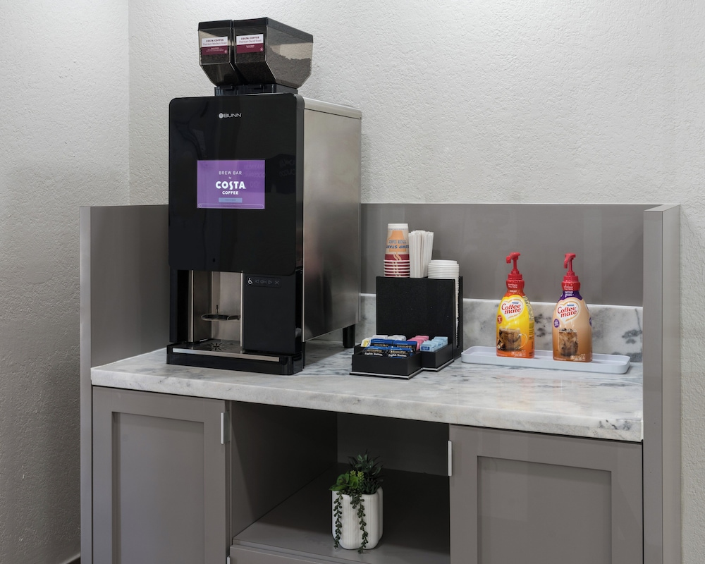 Candlewood Suites Miami Doral by IHG - photo 22