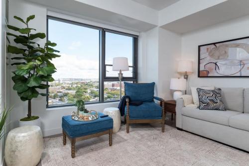 Upscale Penthouse near MIT Harvard Central Square — 4-Star Luxury Hotel in Cambridge, United States