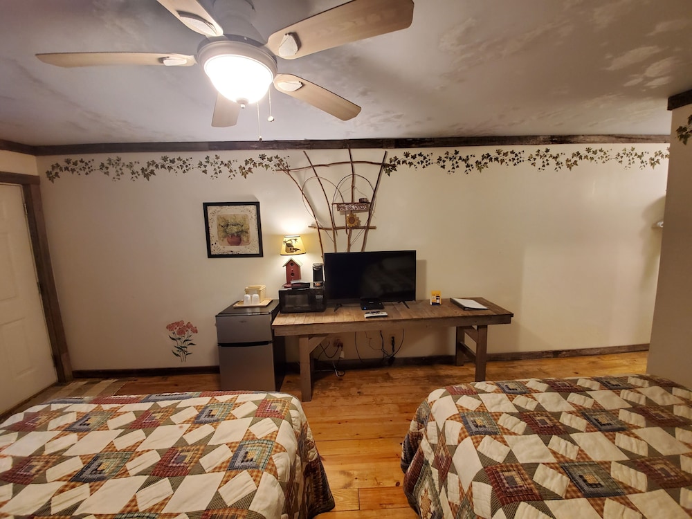 Jamesport Inn - photo 39