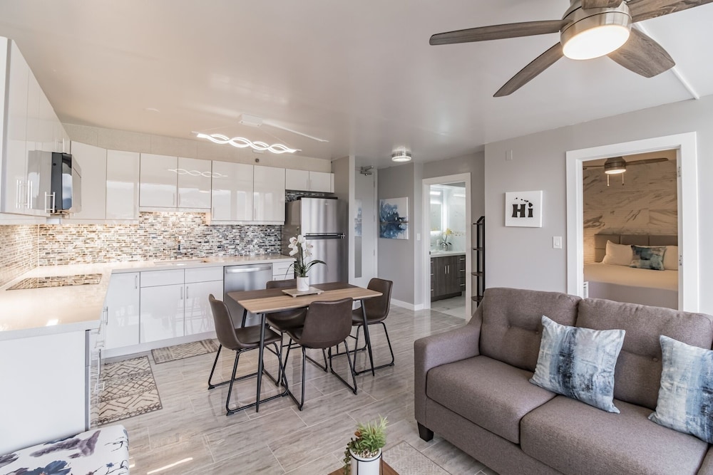 Newly Remodeled 30th Floor Suite with EPIC Mountain Views by Koko Resort Vacation Rentals - photo 10