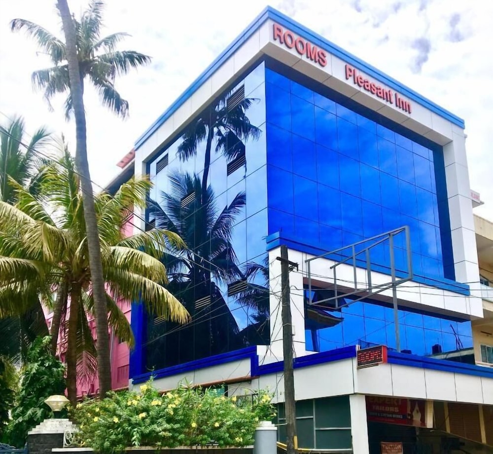 Pleasant Inn - carbon neutral hotel in Cochin