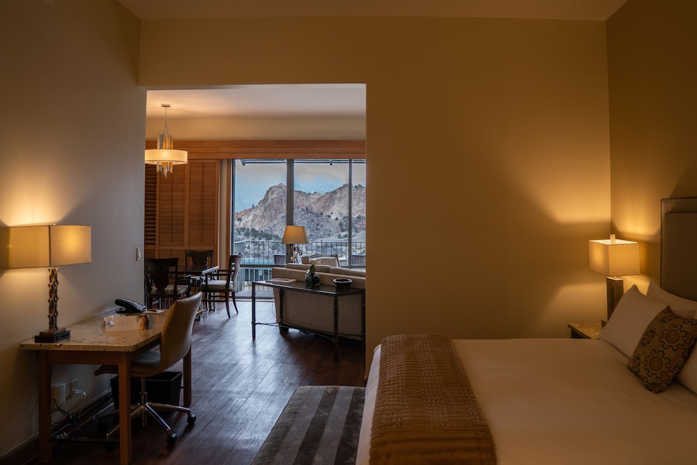 Garden of the Gods Resort and Club - photo 16