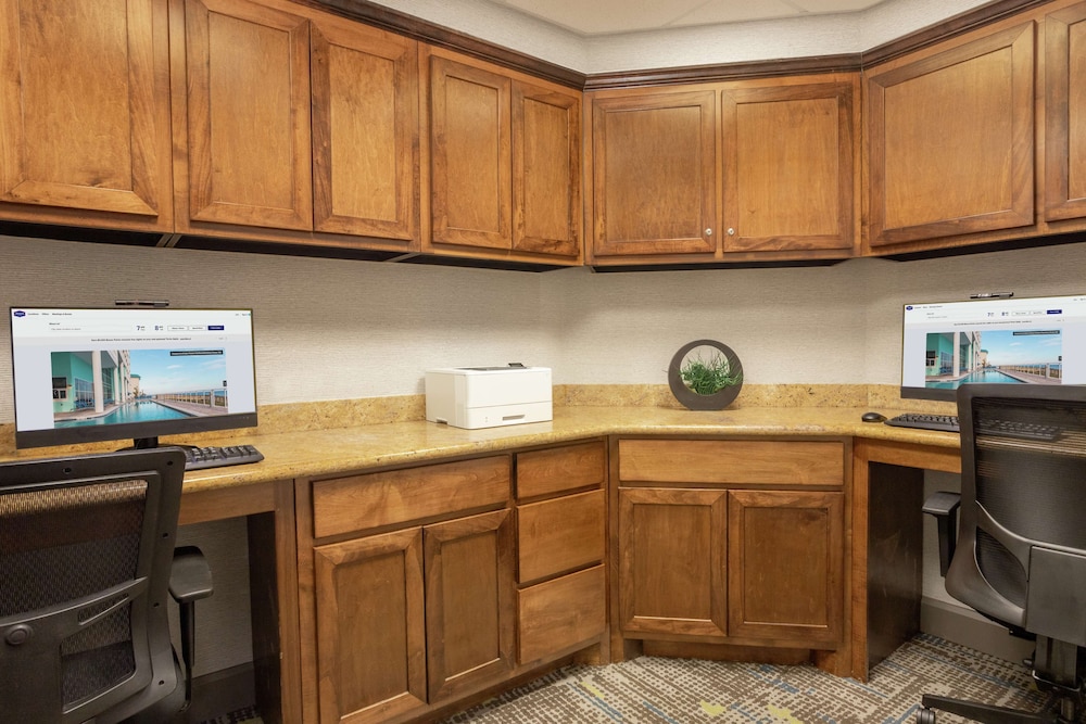 Hampton Inn and Suites Pine Bluff - photo 35