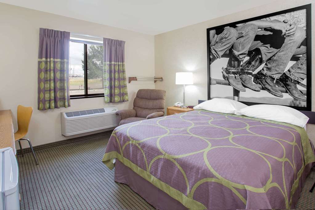 Super 8 by Wyndham Havre - photo 8