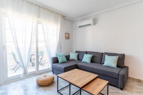 Trendyhomes Retamar Vistas Al Mar Playa A 1 Min Golf — Almeria