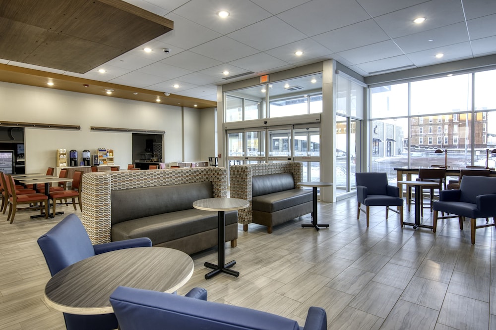 Holiday Inn Express & Suites Omaha Downtown Old Market by IHG - photo 36