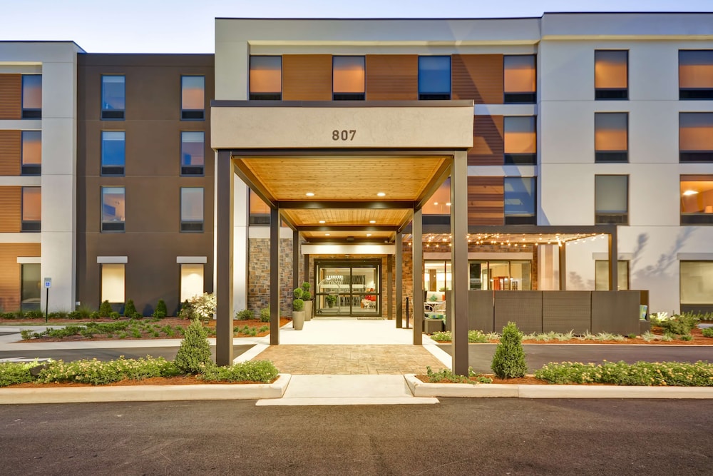 Home2 Suites by Hilton Decatur Ingalls Harbor - photo 44