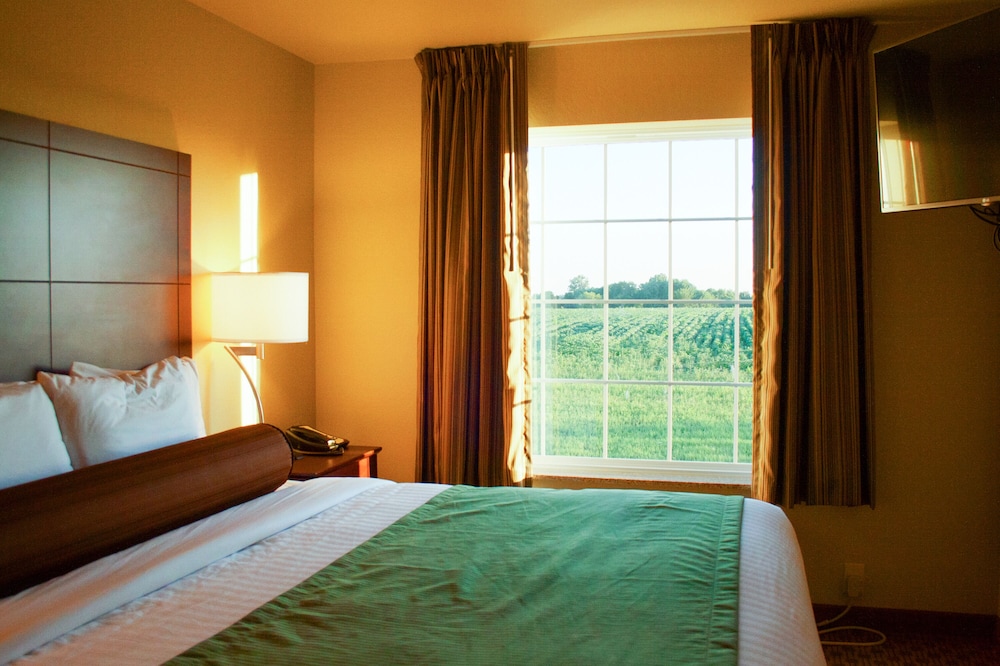 Cobblestone Inn and Suites Winterset - photo 44