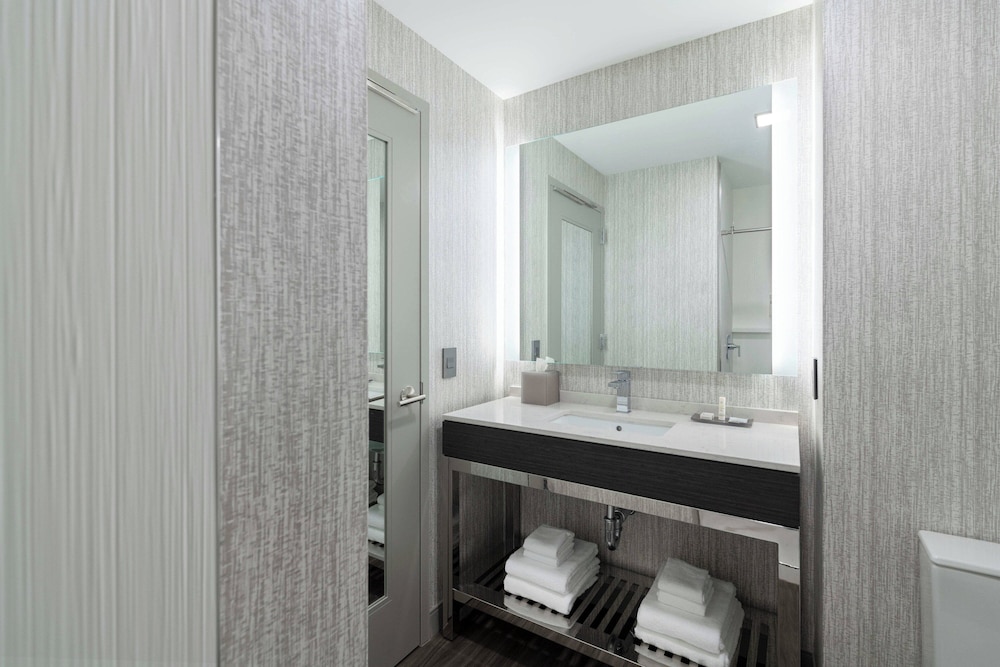 Fairfield Inn & Suites by Marriott Boston Medford - photo 14