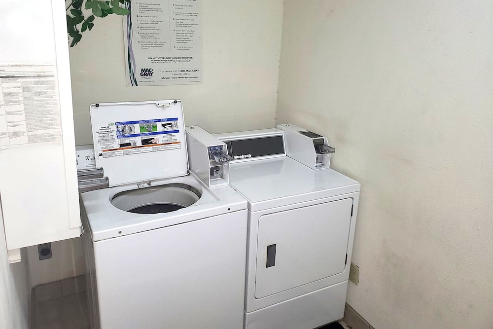 Coratel Inn & Suites by Jasper New Braunfels IH 35 EXT 189 - photo 25