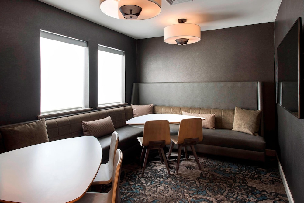 Residence Inn by Marriott Philadelphia Valley Forge - photo 17