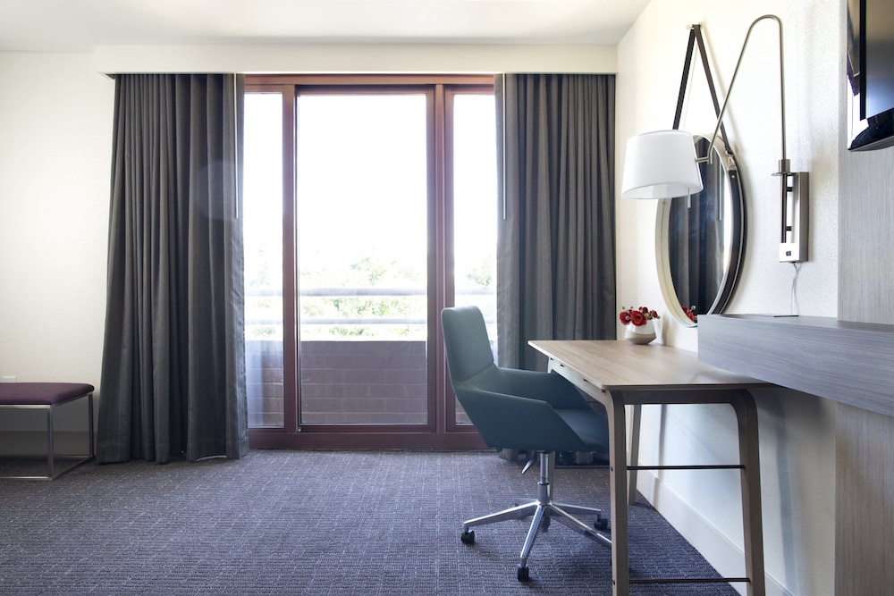 Crowne Plaza Atlanta Perimeter at Ravinia by IHG - photo 10