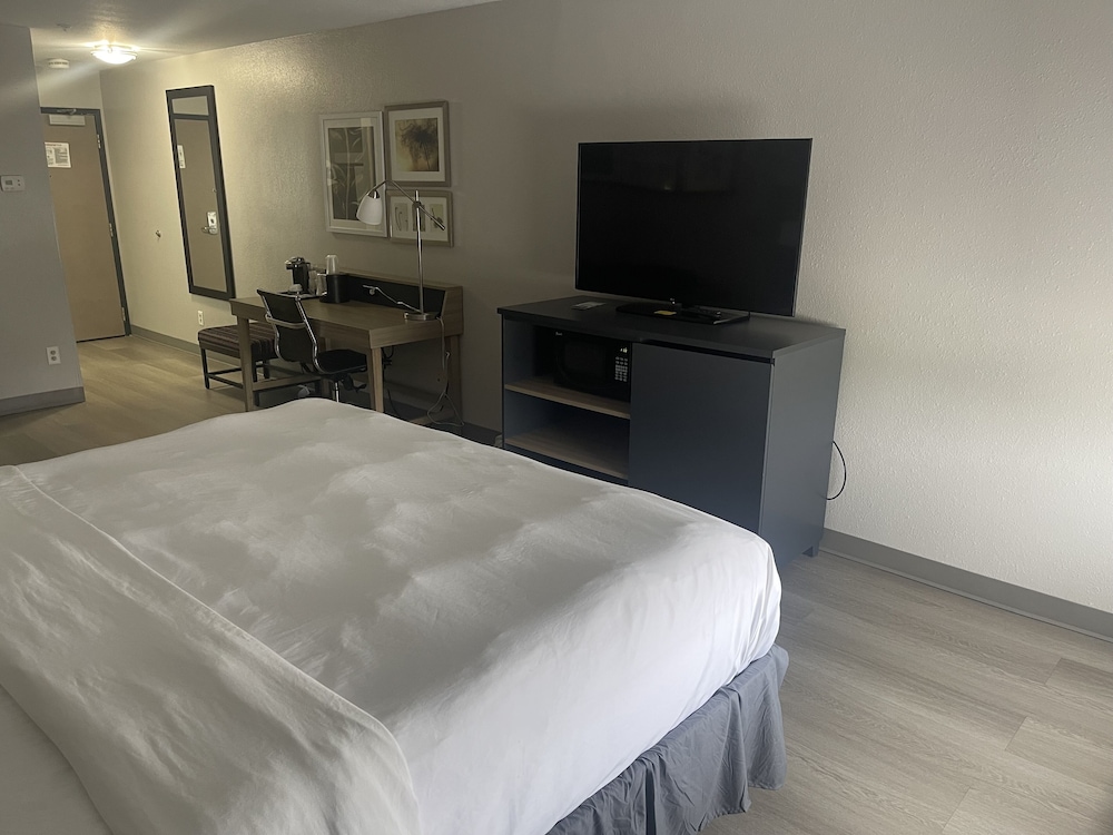 Country Inn & Suites by Radisson Midway Tallahassee West - photo 7