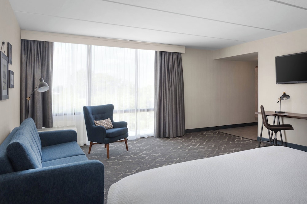 Four Points by Sheraton Philadelphia Northeast - photo 8
