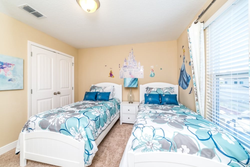 Solterra Resort 6 Bedroom 4 Bath Villa Davenport - photo 10