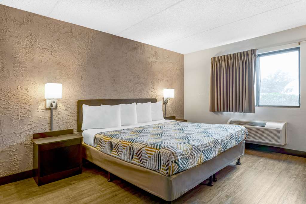 Motel 6 Elk Grove Village IL O'Hare - photo 4