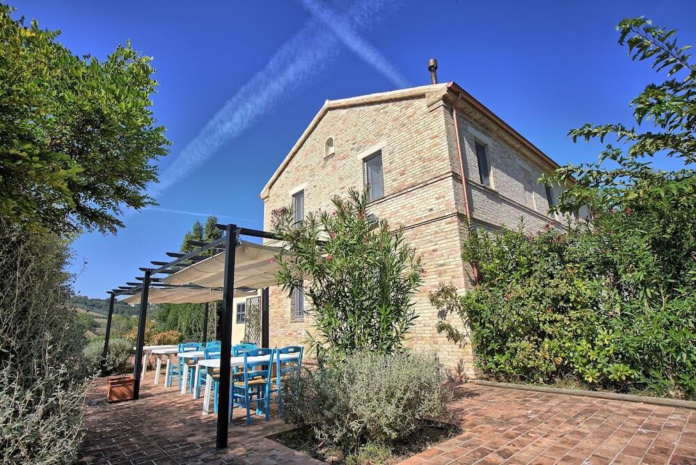 Casali Marchigiani — 4-Star Luxury Hotel in Ostra, Italy