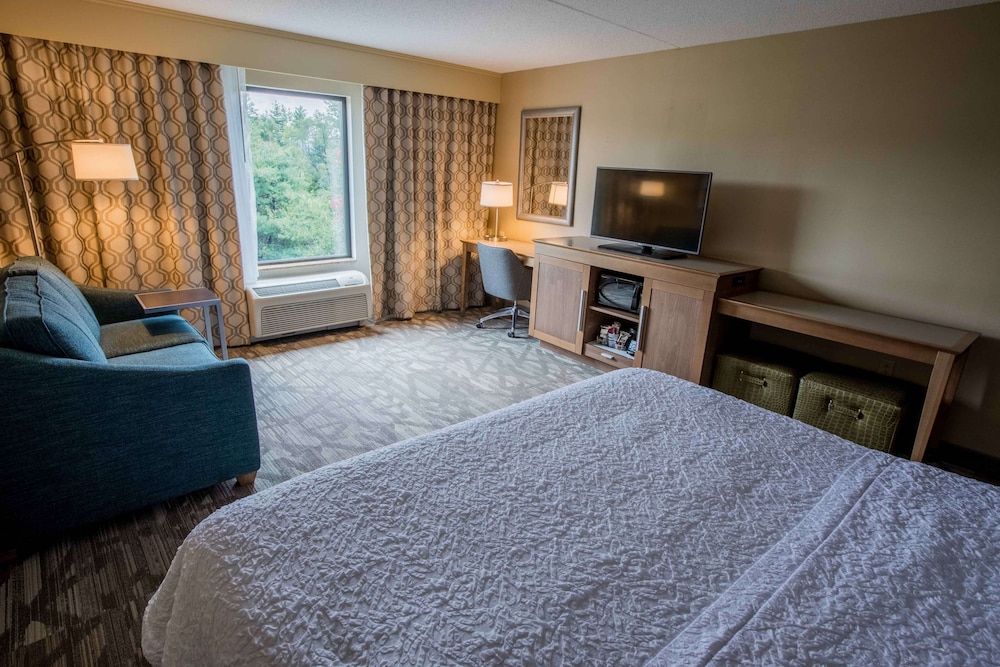 Hampton Inn & Suites Tilton - photo 9