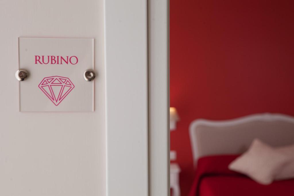 Il Gioiellino Art — 4-Star Luxury Hotel in Naples, Italy