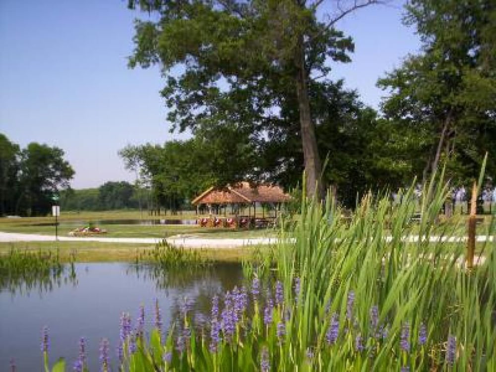Pleasant Grove Inn - photo 46