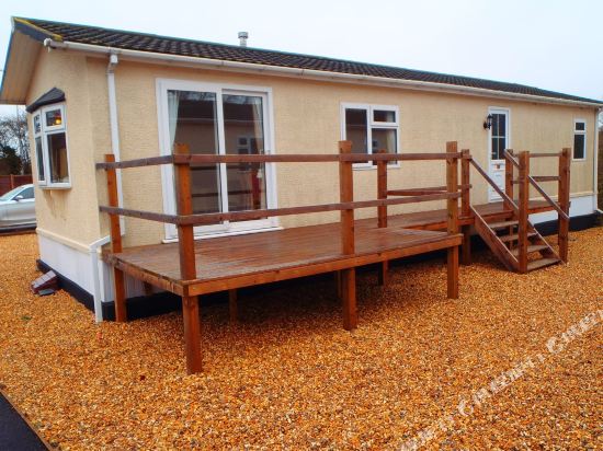 Hillcrest Farm Bed & Breakfast — 5-Star Luxury Hotel in Bristol, United Kingdom