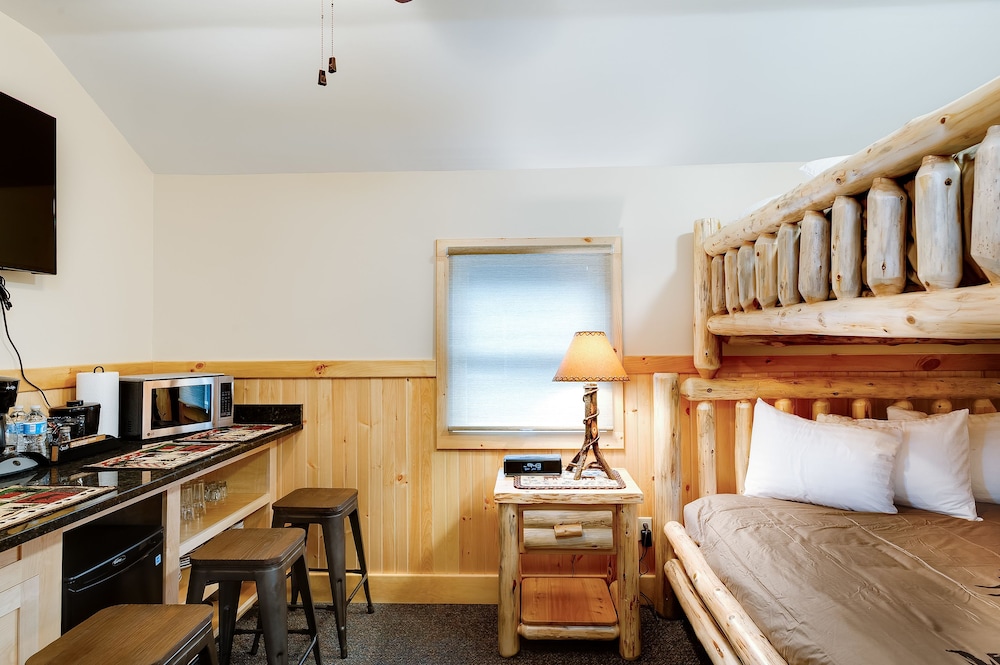 Cobble Mountain Lodge - photo 37