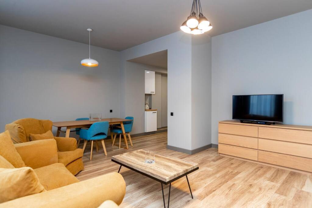 Comfortable 1BR Apartment in Central Vake by Wehost