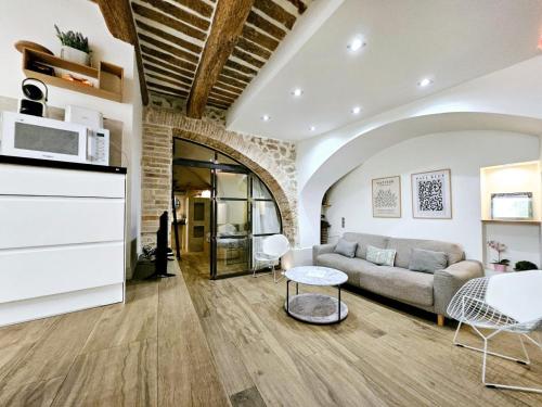 Le Bain Méditerranéen Joli T2 dans le vieil Antibes in Antibes, France