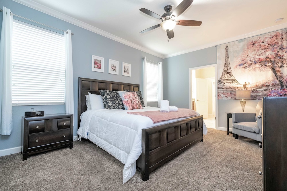 1400 Stunning 8bed with amazing game room - photo 47