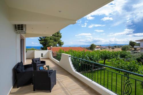 Ocean View Villa — Kineta — photo 4