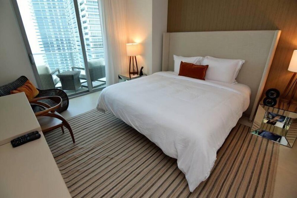 Best Ocean & Bay Views 2 Bed 2 Bath @ Hyde Resort - photo 5