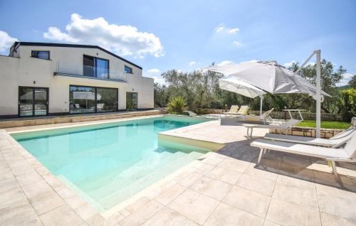 Stunning Home In Caiazzo — 4-Star Luxury Hotel in Caiazzo, Italy